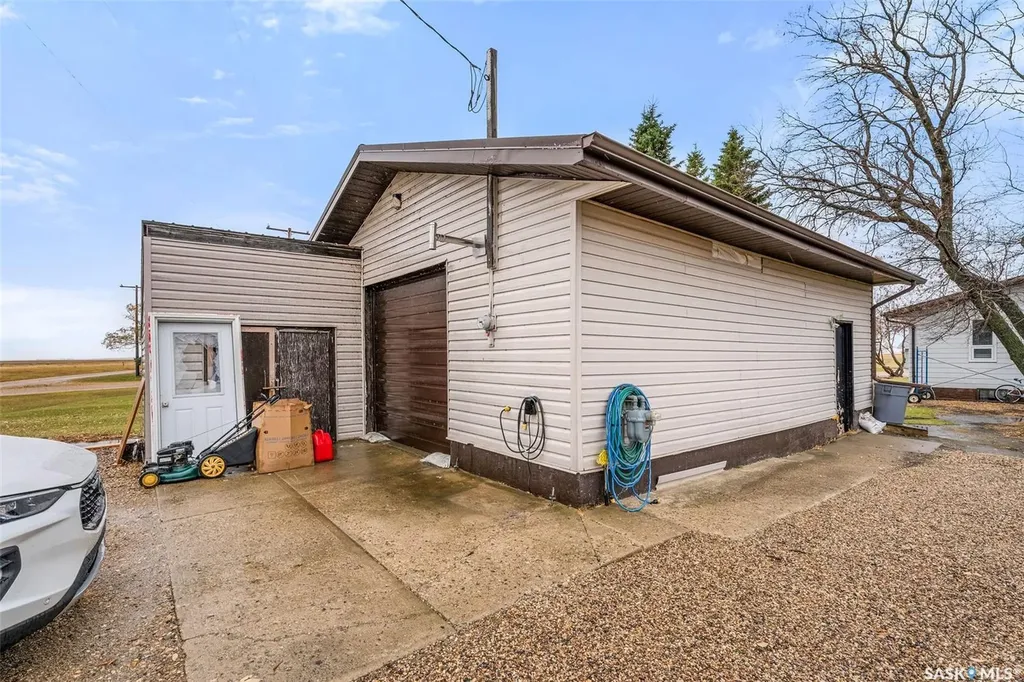 213 1st Street Beatty SK S0J 0C0