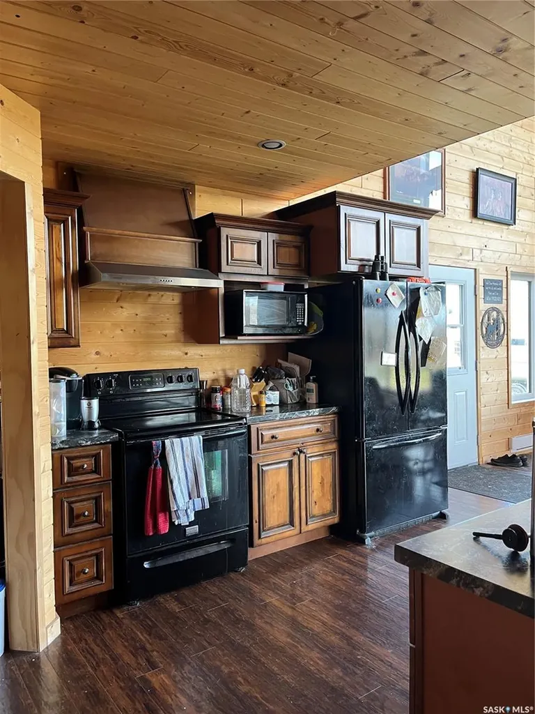 6 Delaronde Avenue Big River Rm No. 555 SK S0J 0E0