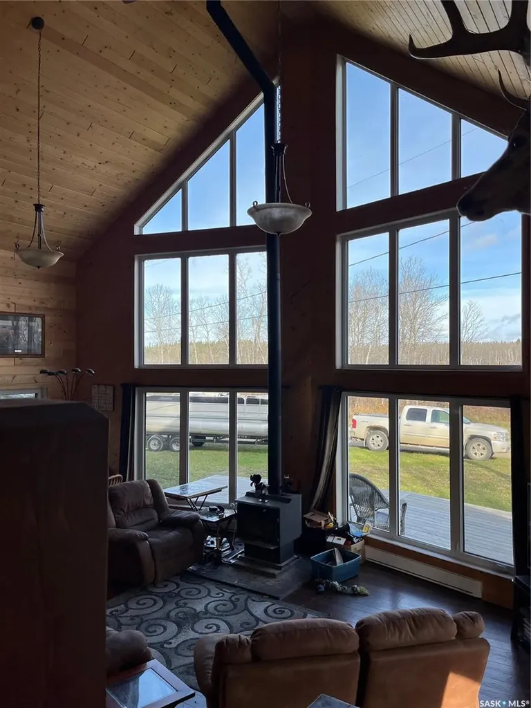 6 Delaronde Avenue Big River Rm No. 555 SK S0J 0E0