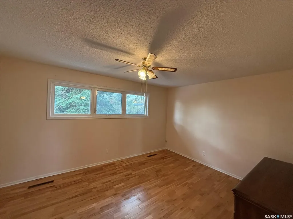 507 7th Avenue E Assiniboia SK S0H 0B0