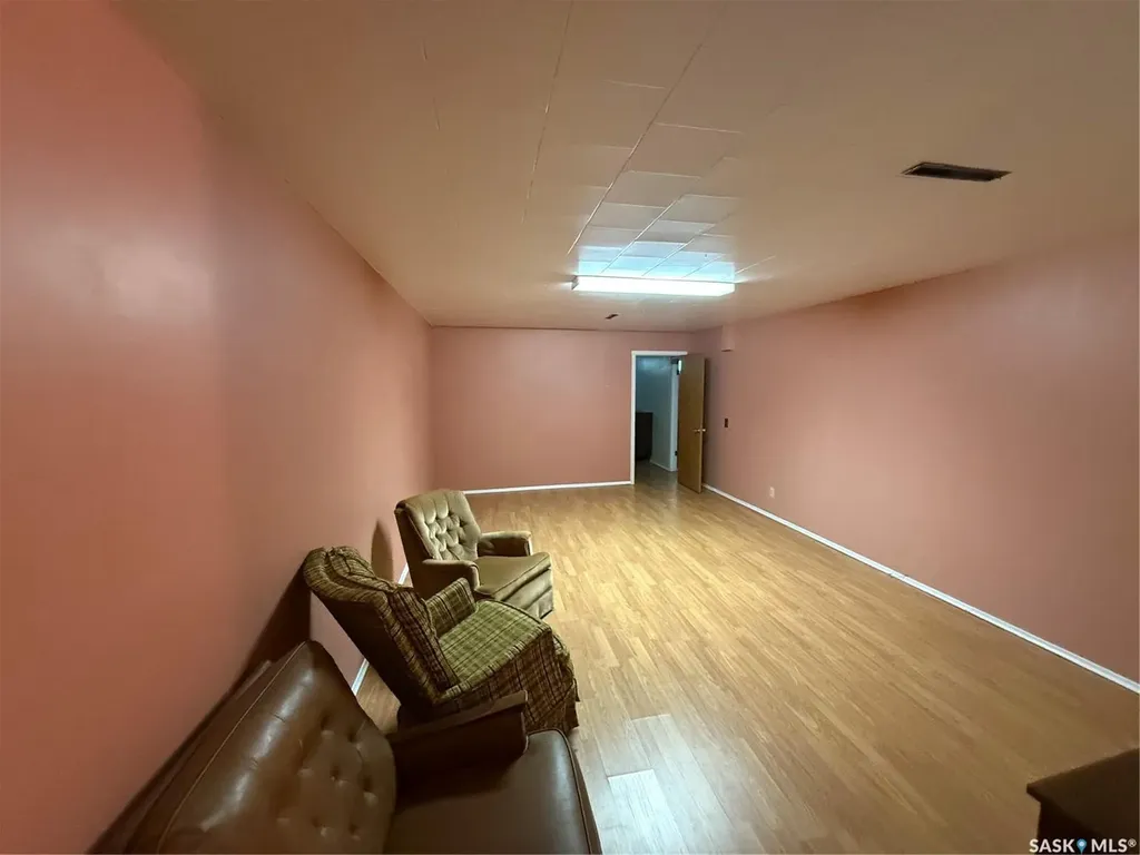 507 7th Avenue E Assiniboia SK S0H 0B0