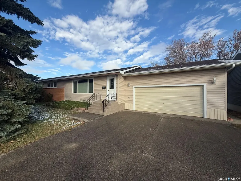 507 7th Avenue E Assiniboia SK S0H 0B0