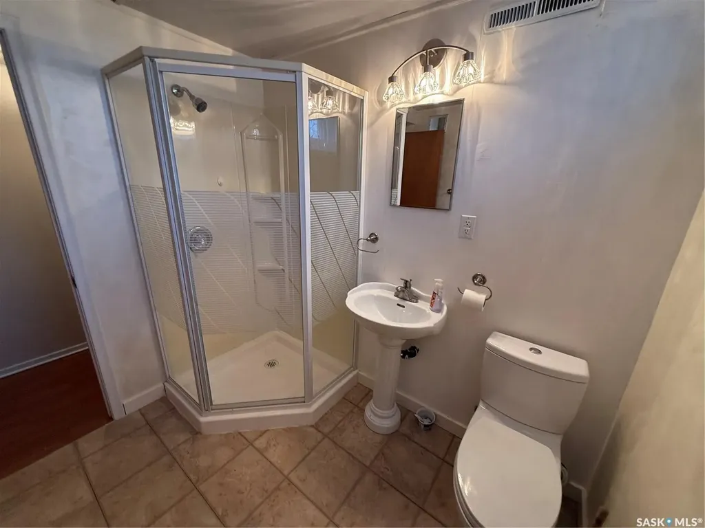 507 7th Avenue E Assiniboia SK S0H 0B0