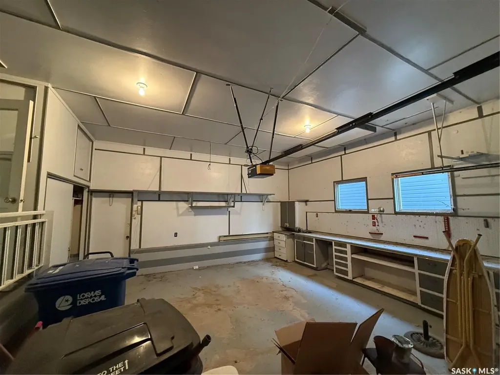 507 7th Avenue E Assiniboia SK S0H 0B0