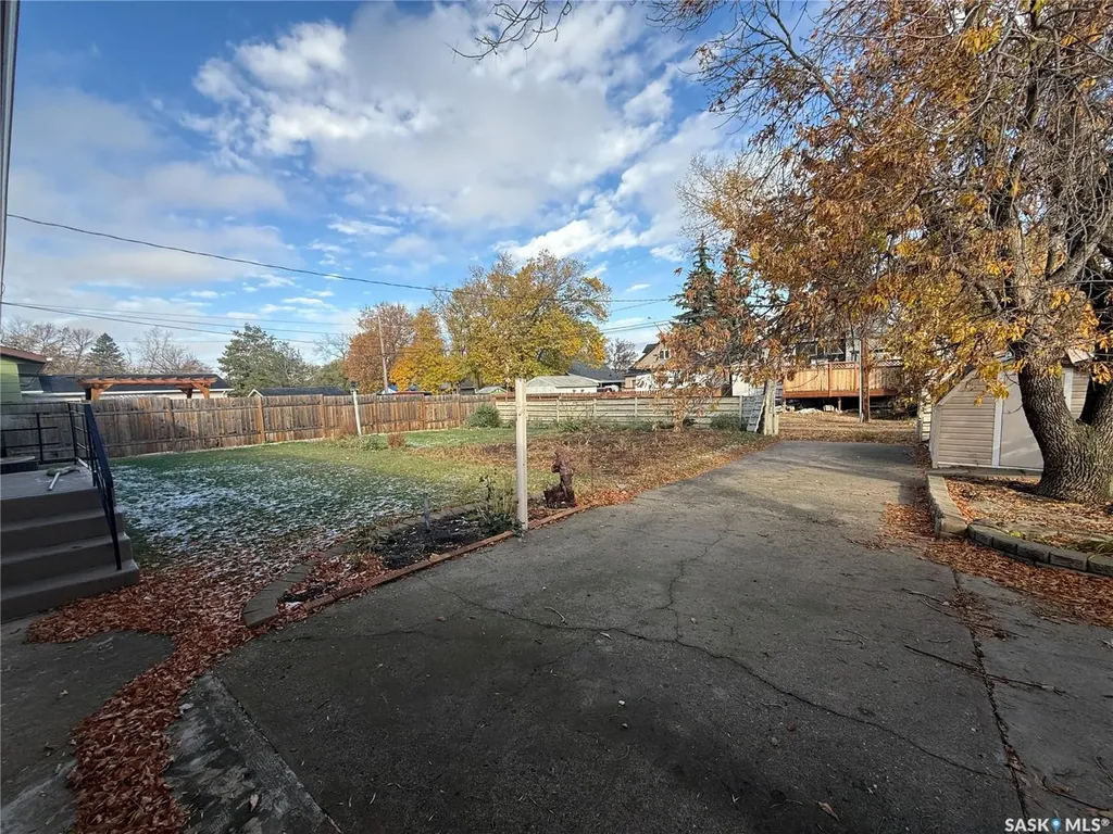 507 7th Avenue E Assiniboia SK S0H 0B0