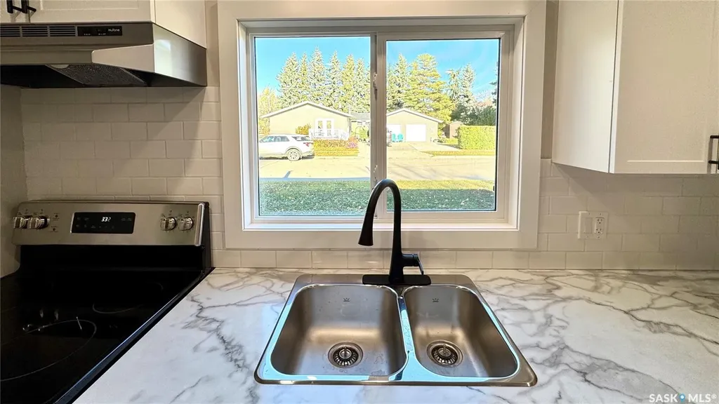 212 Garfield Street Davidson SK S0G 1A0