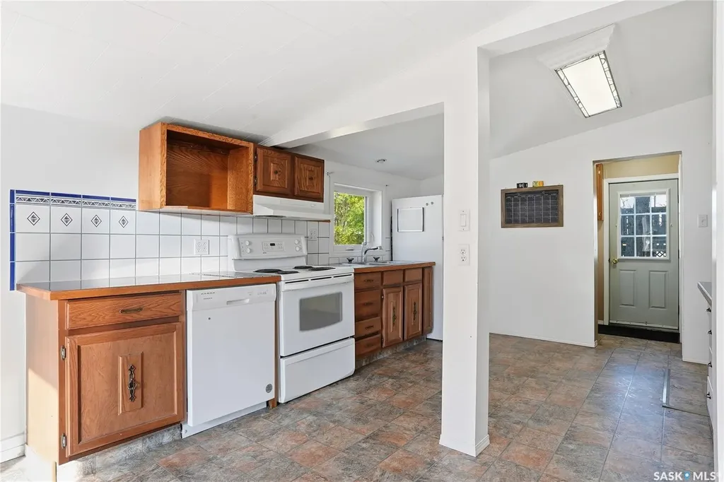 450 Charles Street Asquith SK S0K 0J0