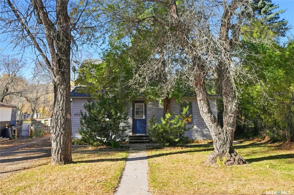 450 Charles Street Asquith SK S0K 0J0