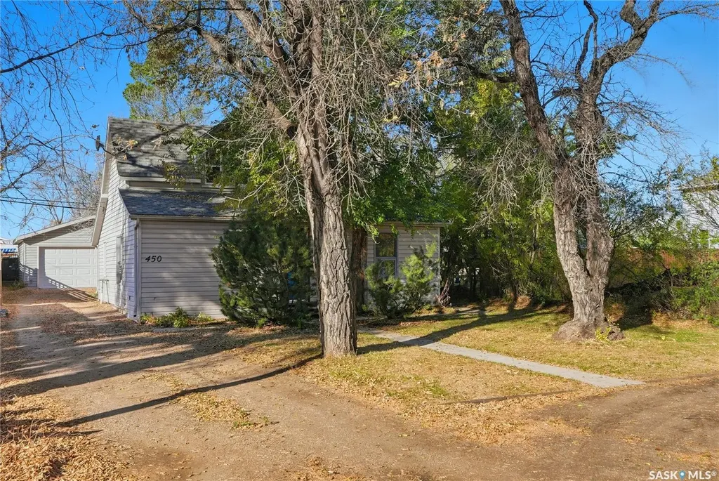 450 Charles Street Asquith SK S0K 0J0