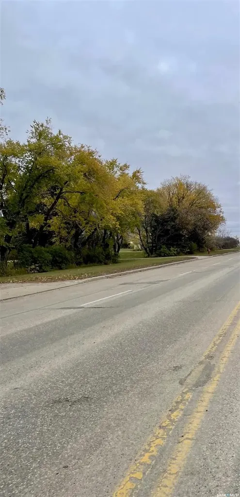 215 & 221 York Road W Yorkton SK S3N 2V6