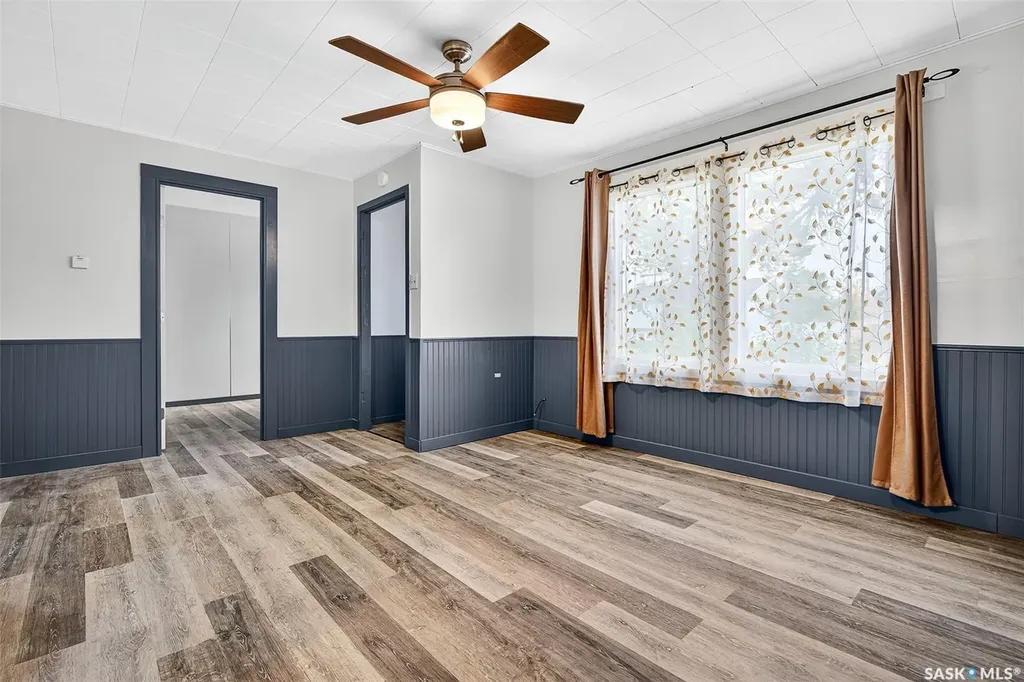 826 Athabasca Street E Moose Jaw SK S6H 0M7