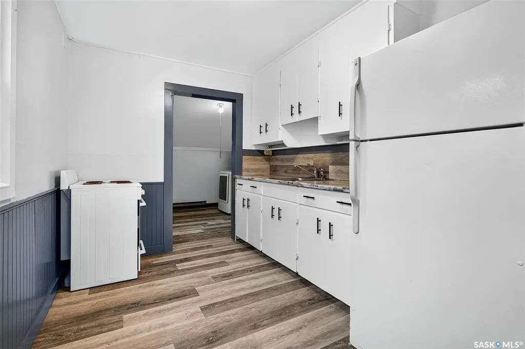 826 Athabasca Street E Moose Jaw SK S6H 0M7