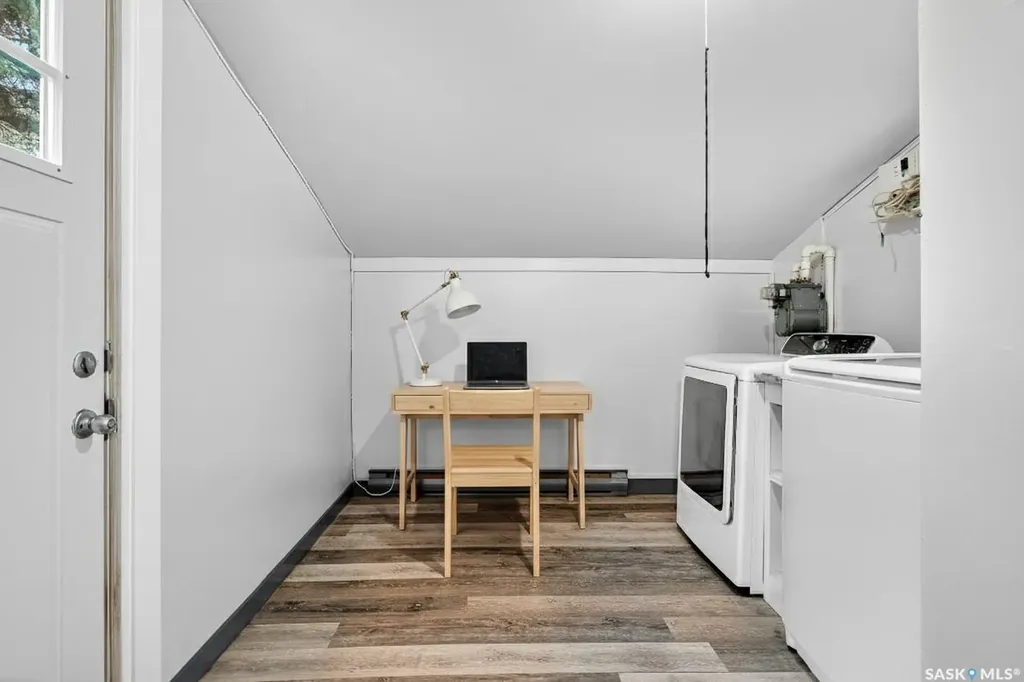 826 Athabasca Street E Moose Jaw SK S6H 0M7