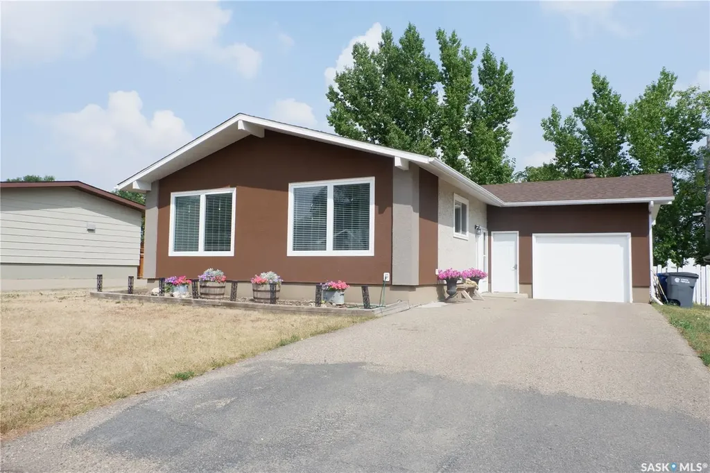 107 Empire Place Assiniboia SK S0H 0B0