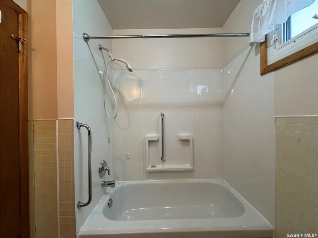 127 Broadway Street Foam Lake SK S0A 1A0