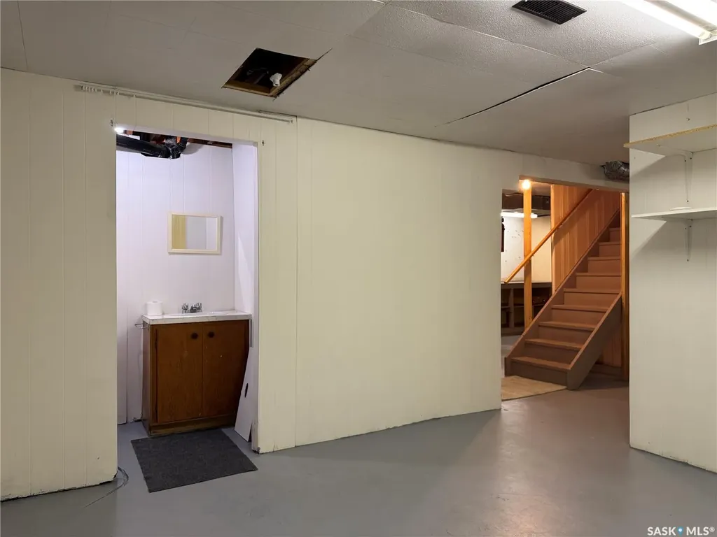 127 Broadway Street Foam Lake SK S0A 1A0