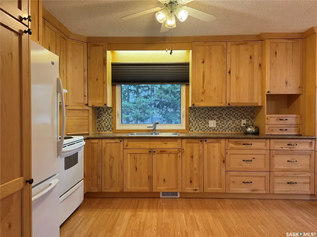 127 Broadway Street Foam Lake SK S0A 1A0