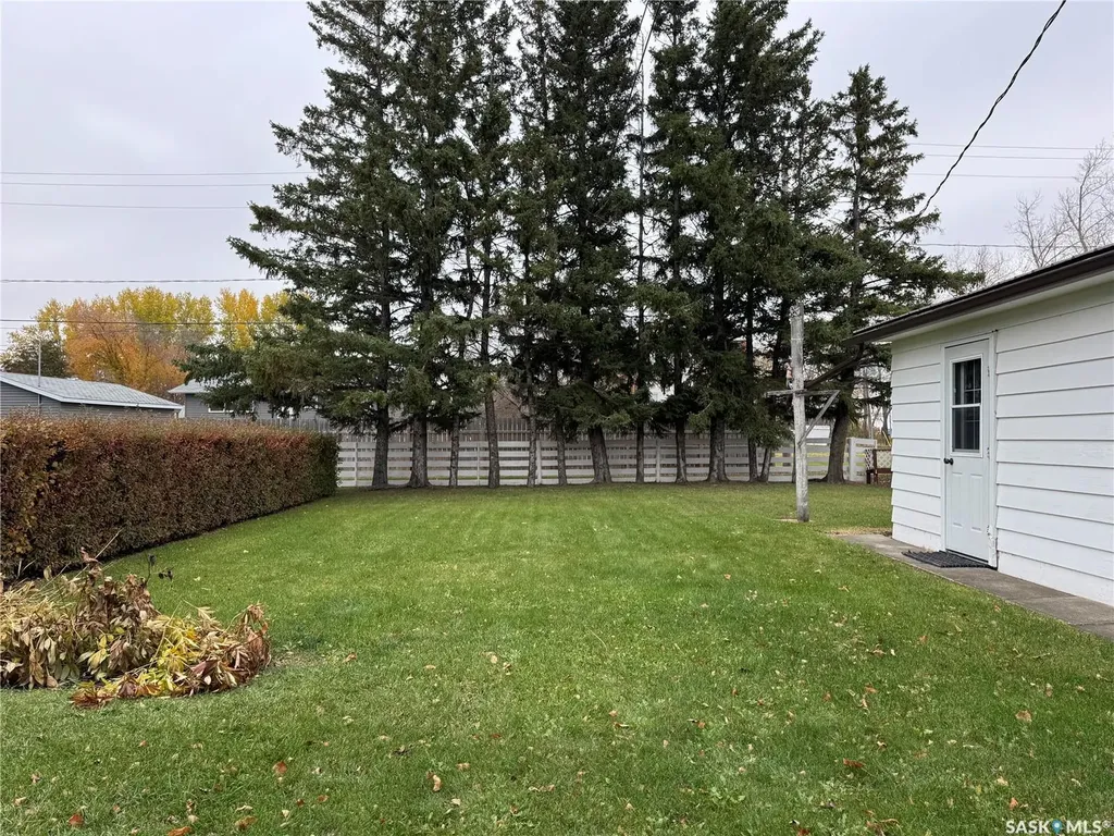 127 Broadway Street Foam Lake SK S0A 1A0