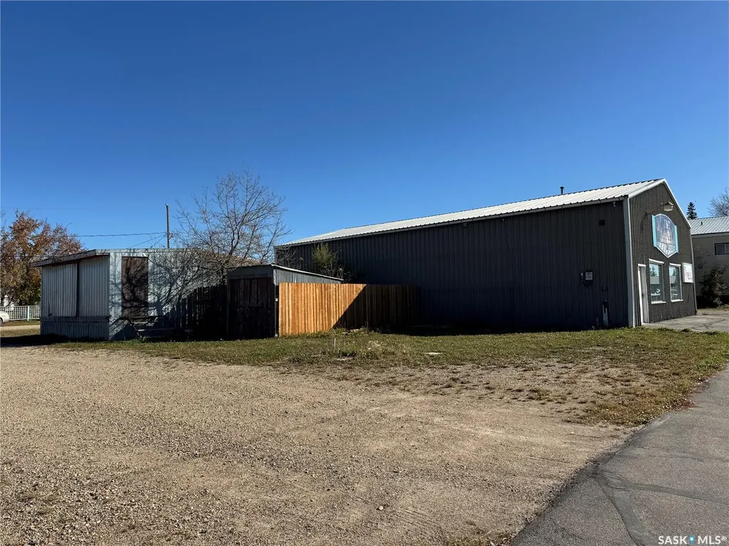 124-126 Aspen Street Leroy SK S0K 2P0