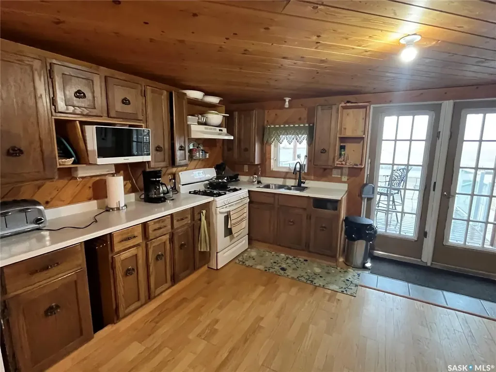 30 Lakeshore Drive Fishing Lake SK S0A 4J0