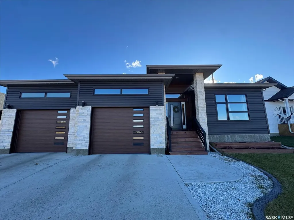 494 16th Avenue Humboldt SK S0K 2A0