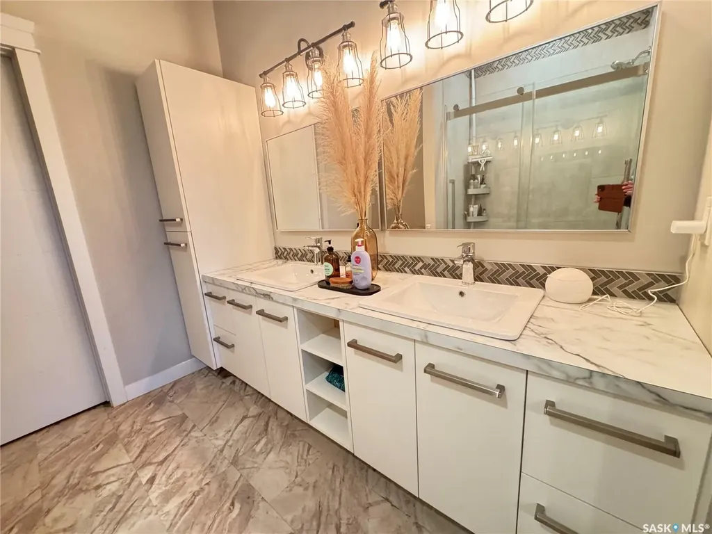 494 16th Avenue Humboldt SK S0K 2A0