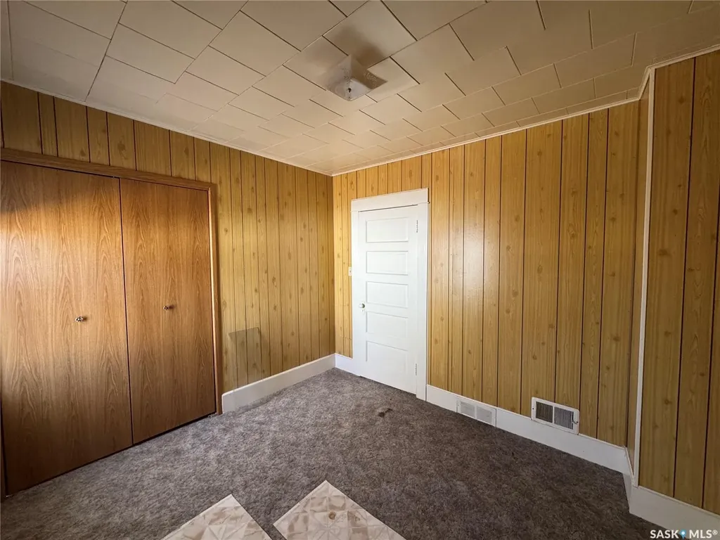 220 6th Avenue E Biggar SK S0K 0M0