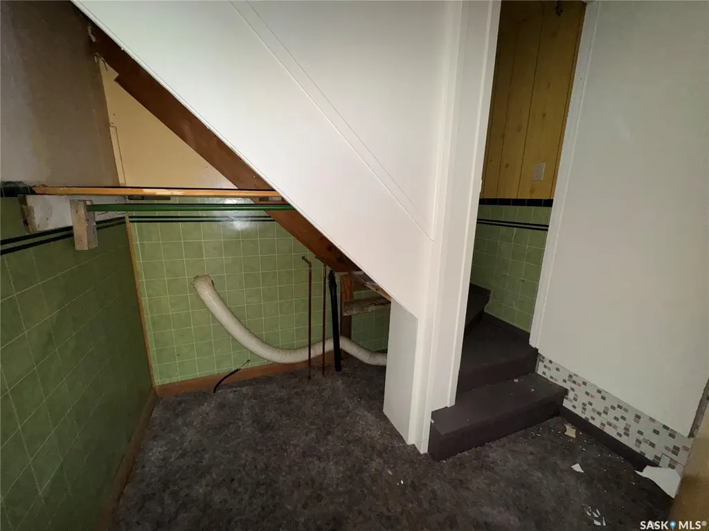 220 6th Avenue E Biggar SK S0K 0M0