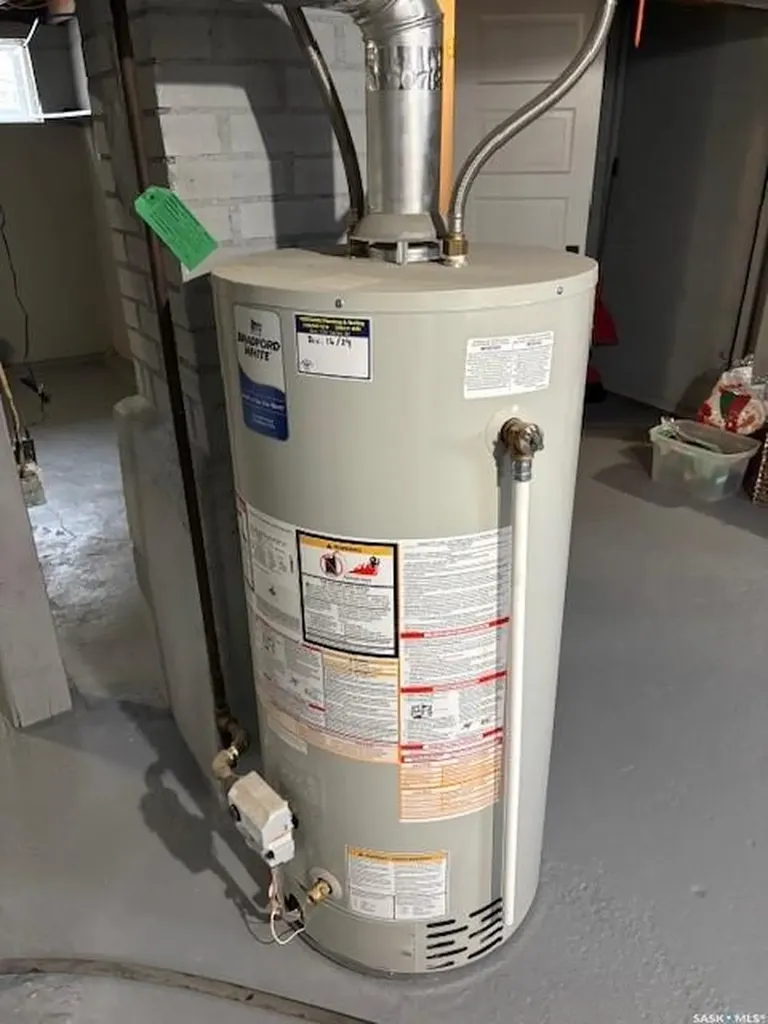 224 3rd Avenue W Canora SK S0A 0L0