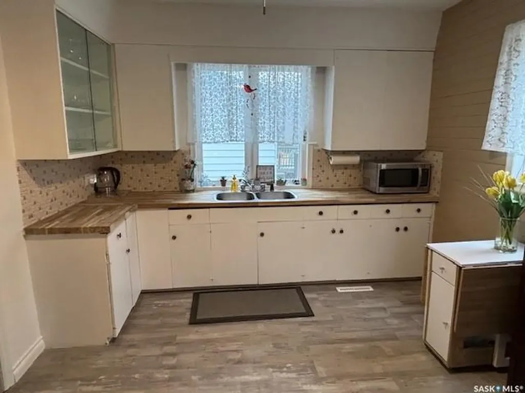 224 3rd Avenue W Canora SK S0A 0L0