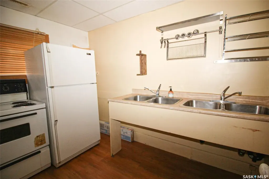 104 Maple Avenue S Eastend SK S0N 0T0