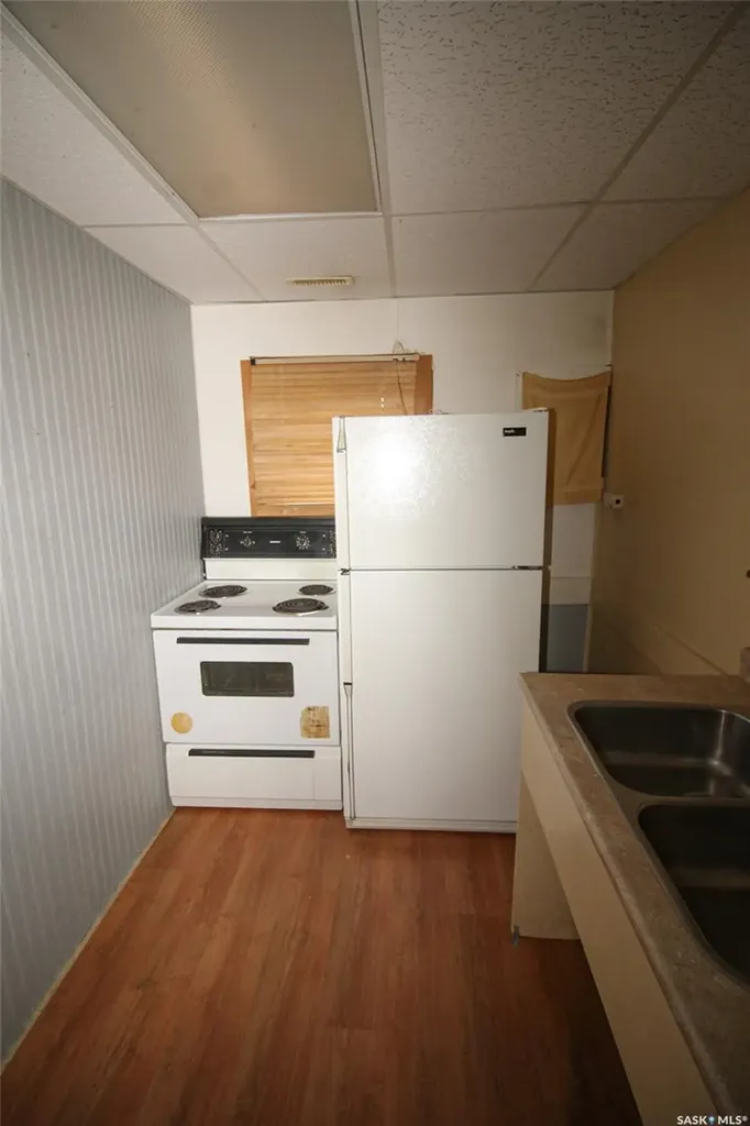 104 Maple Avenue S Eastend SK S0N 0T0