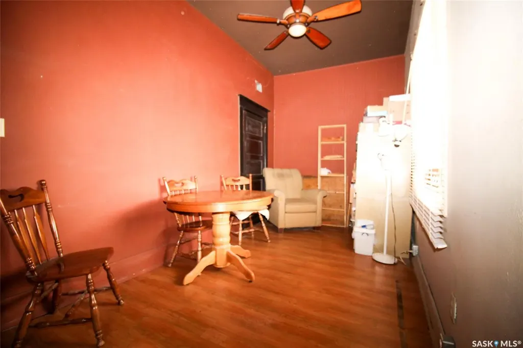 104 Maple Avenue S Eastend SK S0N 0T0
