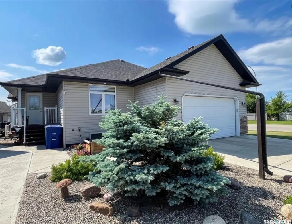 7 Fairway Court Meadow Lake SK S9X 1Z9