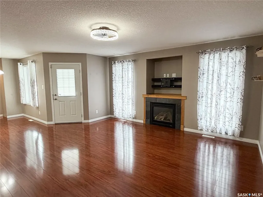 7 Fairway Court Meadow Lake SK S9X 1Z9