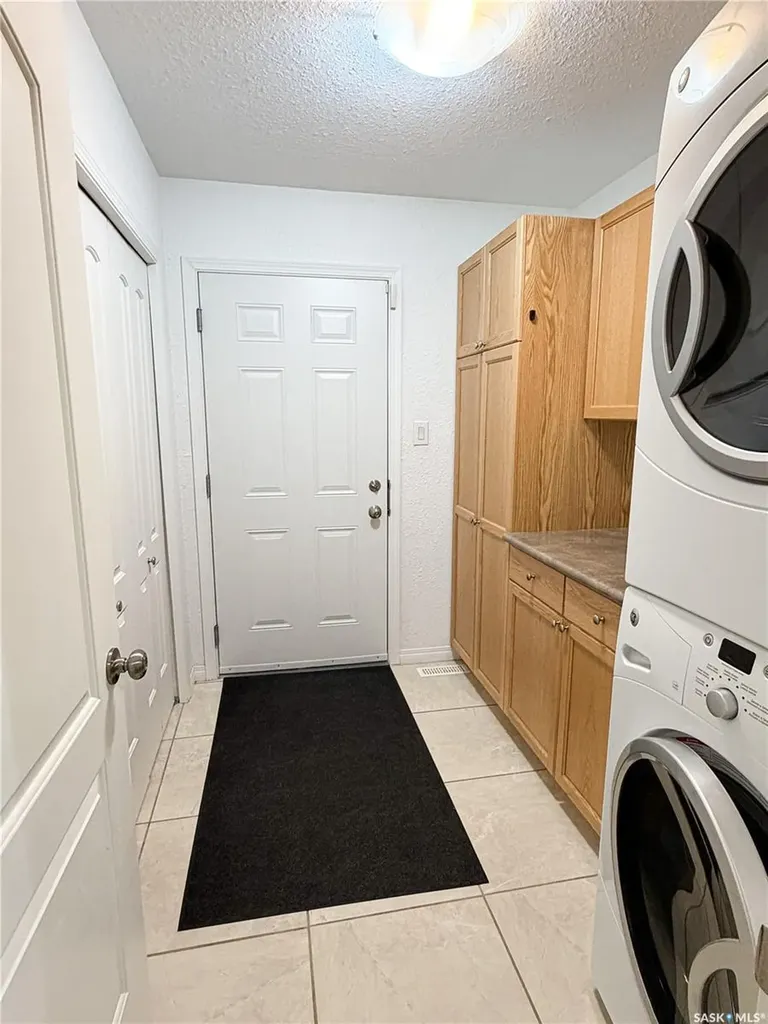 7 Fairway Court Meadow Lake SK S9X 1Z9