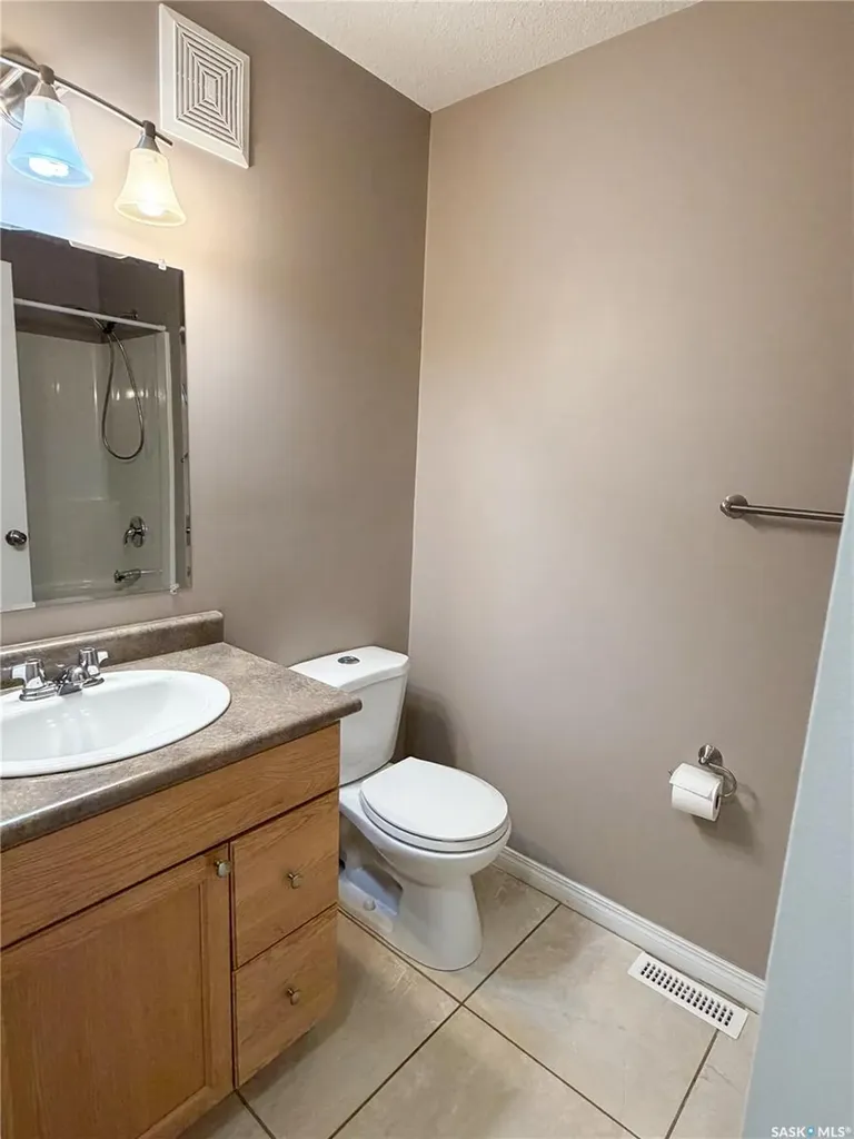 7 Fairway Court Meadow Lake SK S9X 1Z9