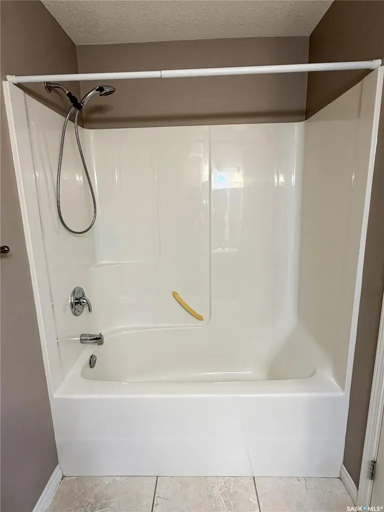 7 Fairway Court Meadow Lake SK S9X 1Z9