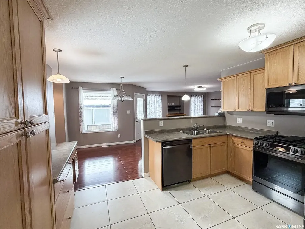 7 Fairway Court Meadow Lake SK S9X 1Z9
