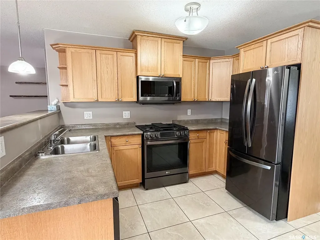 7 Fairway Court Meadow Lake SK S9X 1Z9