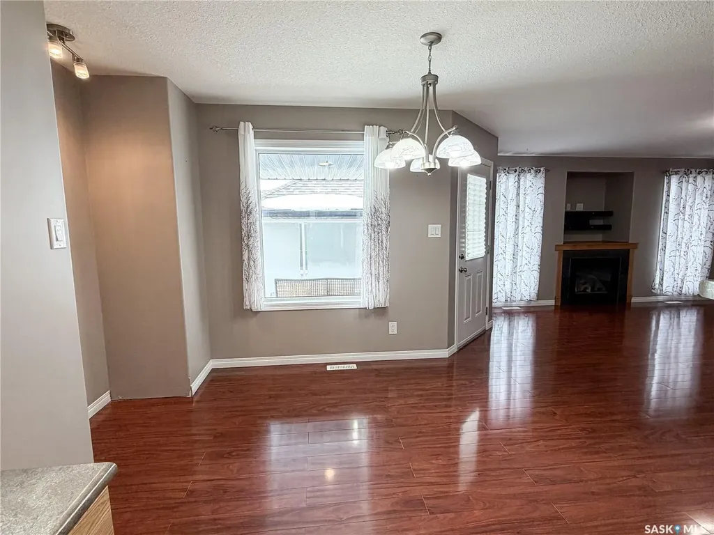 7 Fairway Court Meadow Lake SK S9X 1Z9