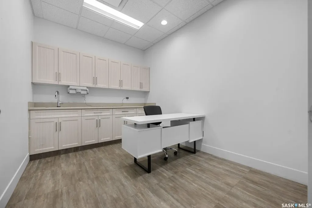 1723 Badham Boulevard Regina SK S4P 0L9