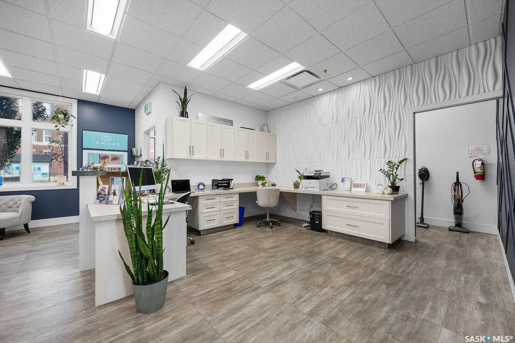 1723 Badham Boulevard Regina SK S4P 0L9