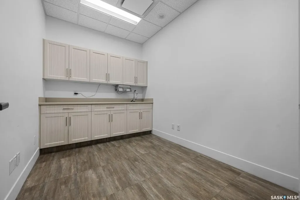 1723 Badham Boulevard Regina SK S4P 0L9