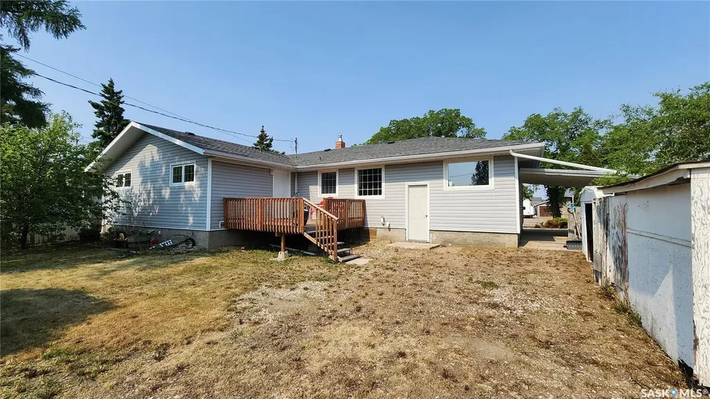 208 4th Street W Wilkie SK S0M 4W0