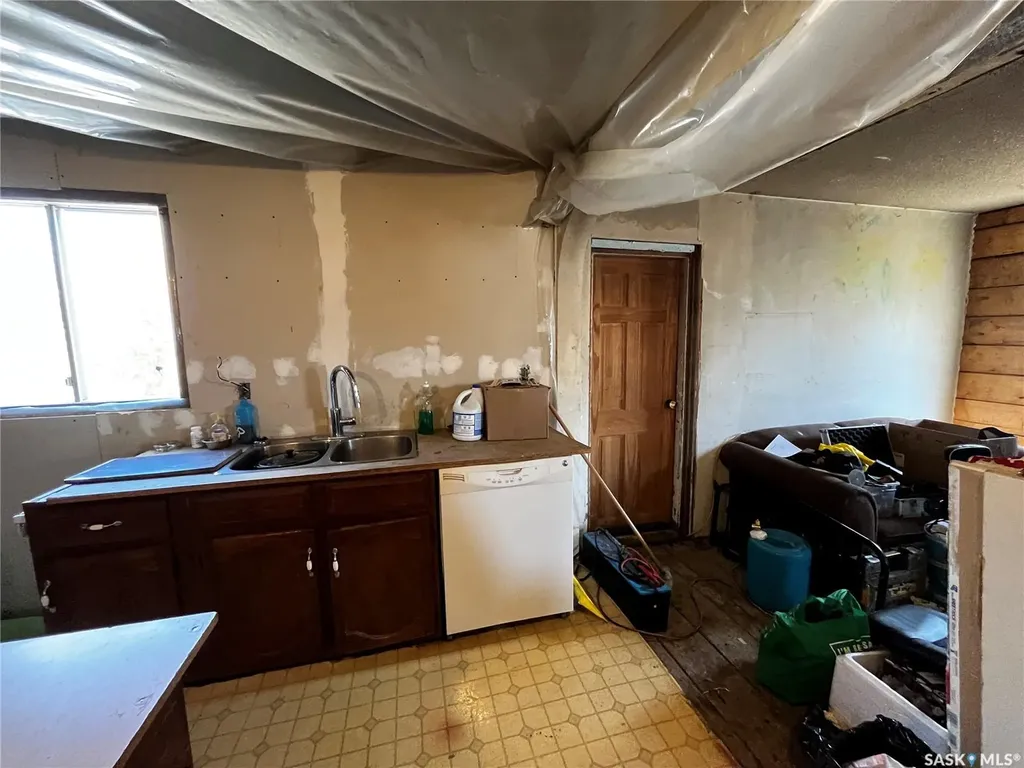 121 5th Street Bladworth SK S0G 0J0