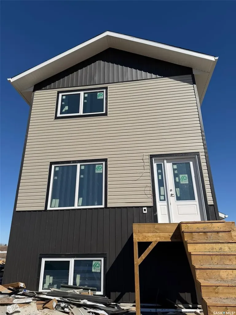 13 Clement Road Lanigan SK S0K 2M0