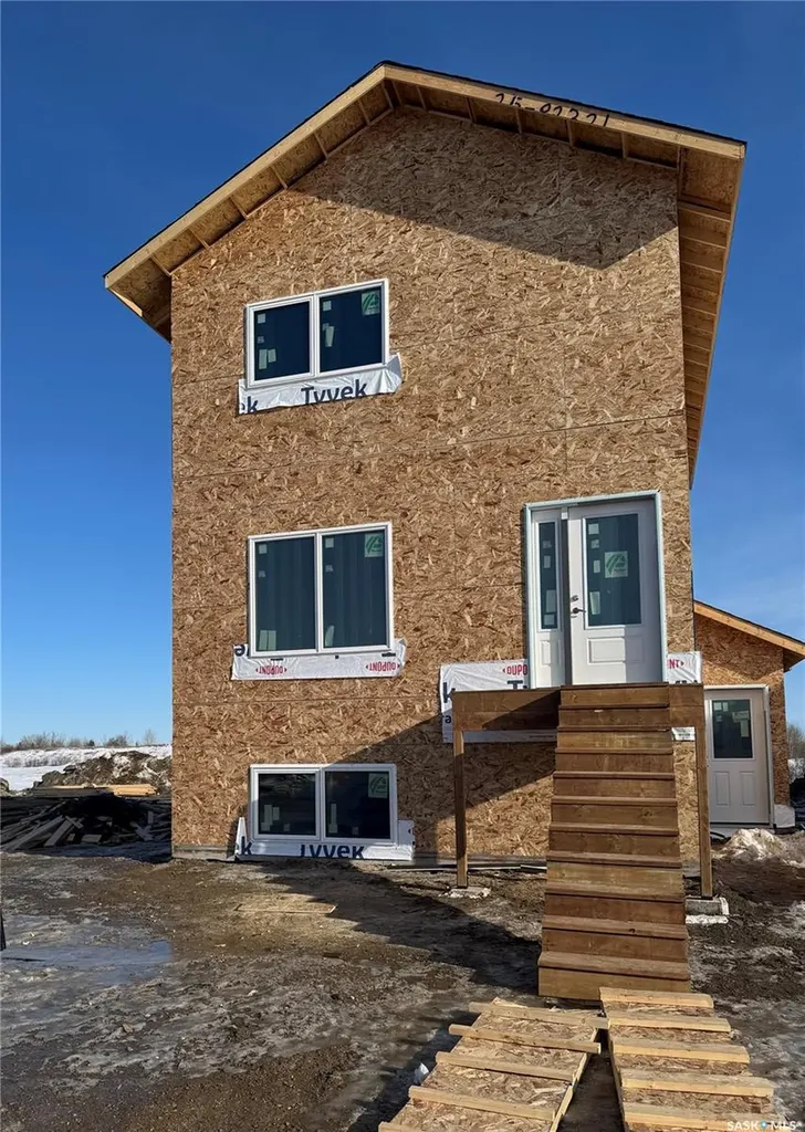 13 Clement Road Lanigan SK S0K 2M0