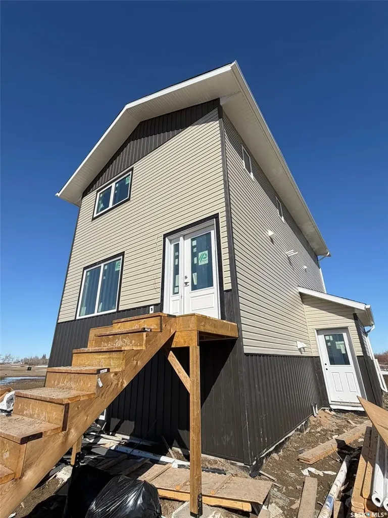 13 Clement Road Lanigan SK S0K 2M0