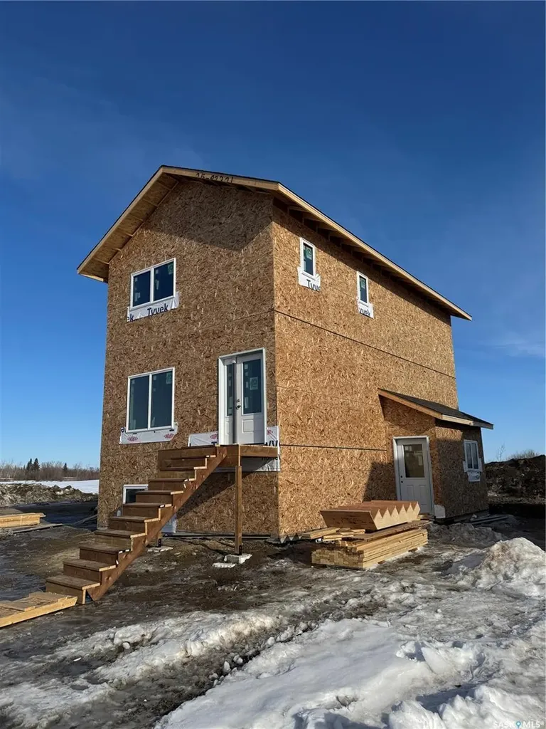 13 Clement Road Lanigan SK S0K 2M0